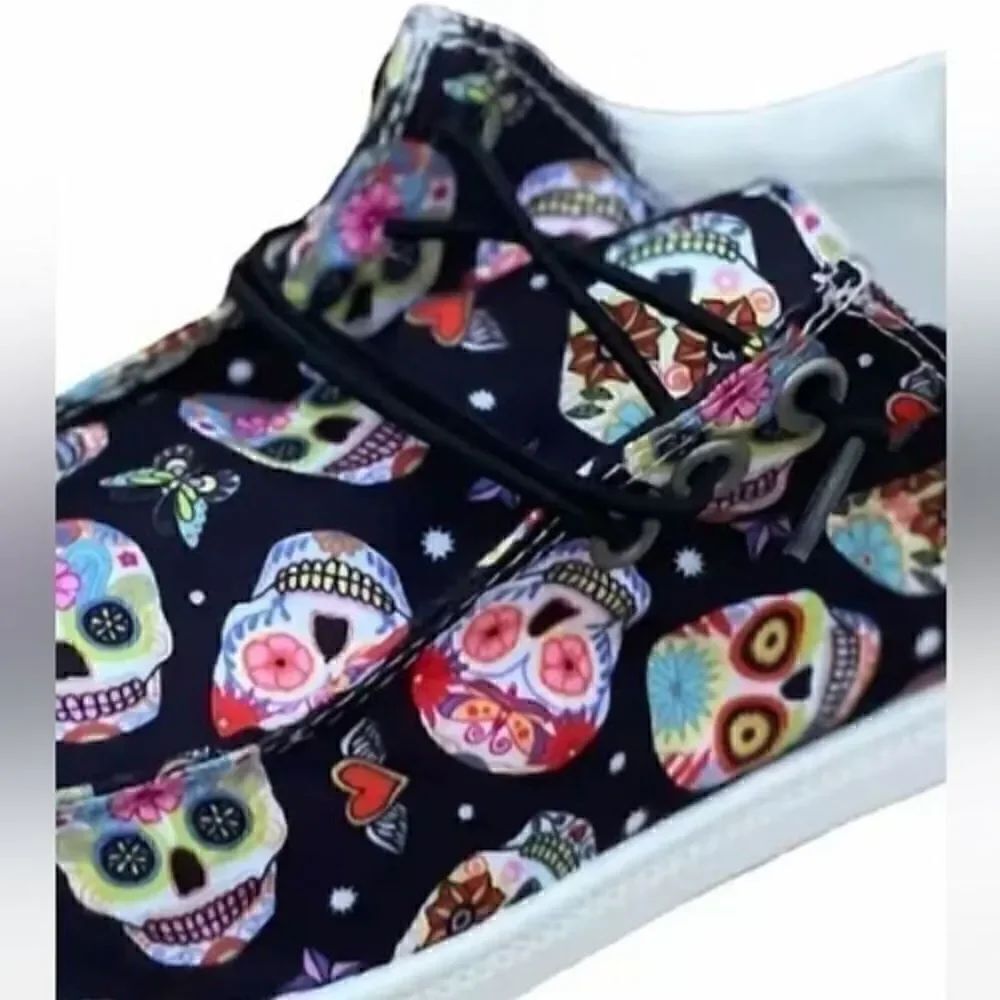 Skull Canvas sneakers with laces rubber sole size 9.5 .